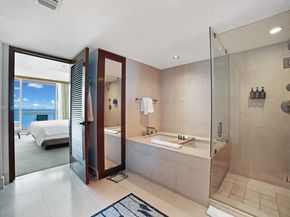 6801 Collins Ave 705, Miami Beach FL 33141