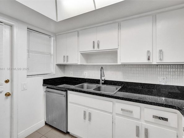 2481 SW 82nd Ave 205, Davie FL 33324