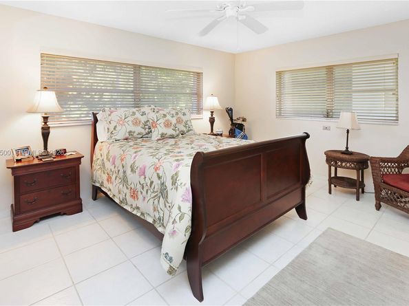 1425 Atlantic Shores Blvd 110, Hallandale Beach FL 33009