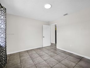 2934 NW 94th St, Miami FL 33147
