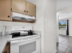 2934 NW 94th St, Miami FL 33147