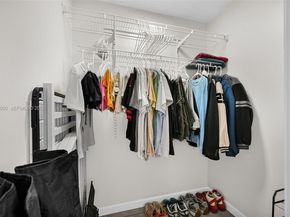2934 NW 94th St, Miami FL 33147