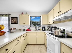 2934 NW 94th St, Miami FL 33147