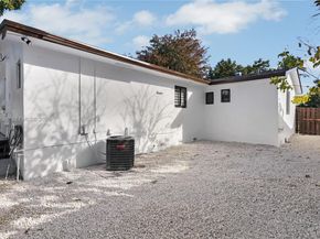 7501 Raleigh St, Hollywood FL 33024