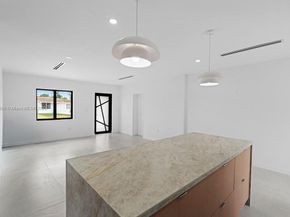 841 SE 11th Pl, Hialeah FL 33010