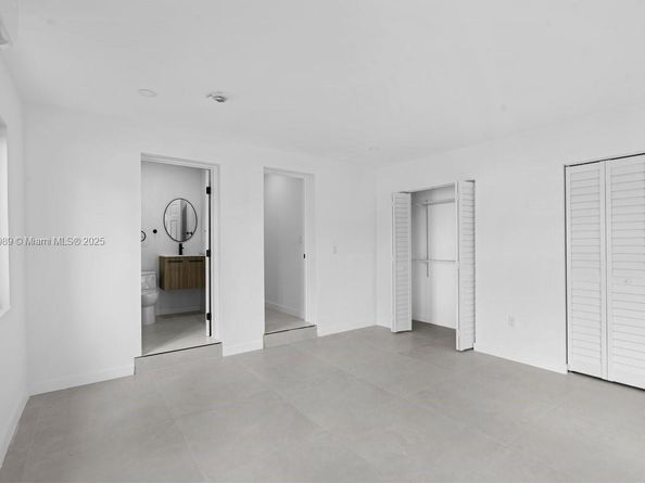 841 SE 11th Pl, Hialeah FL 33010