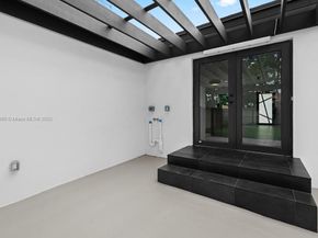 841 SE 11th Pl, Hialeah FL 33010