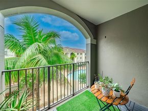 6831 SW 44th St 304, Miami FL 33155