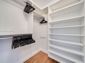 6831 SW 44th St 304, Miami FL 33155