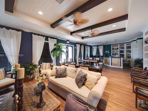 6831 SW 44th St 304, Miami FL 33155