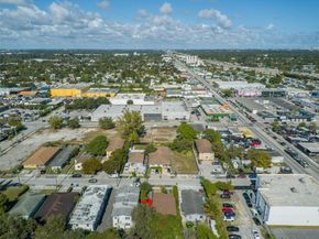 742 NW 70th St, Miami FL 33150