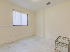 742 NW 70th St, Miami FL 33150