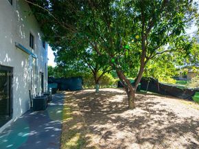 742 NW 70th St, Miami FL 33150