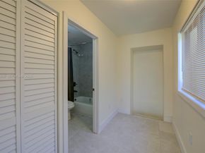 742 NW 70th St, Miami FL 33150