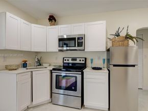 742 NW 70th St, Miami FL 33150