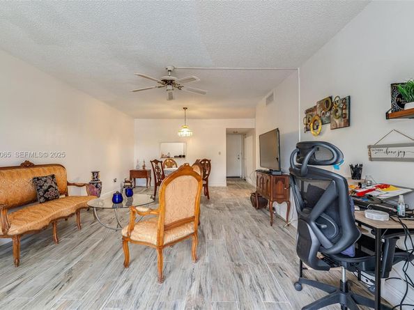 2840 Somerset Dr 207M, Lauderdale Lakes FL 33311