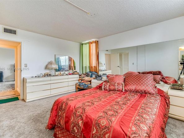 2840 Somerset Dr 207M, Lauderdale Lakes FL 33311