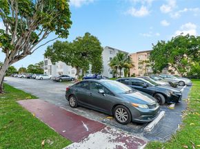 2840 Somerset Dr 207M, Lauderdale Lakes FL 33311