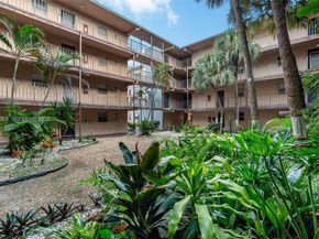 2840 Somerset Dr 207M, Lauderdale Lakes FL 33311