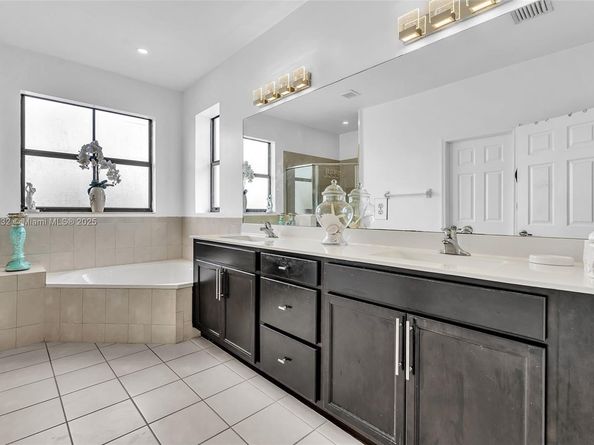 11709 SW 253rd St, Homestead FL 33032