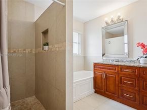 10871 NW 35th Pl, Sunrise FL 33351