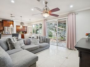 10871 NW 35th Pl, Sunrise FL 33351