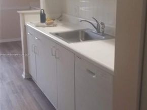 1650 SW 124th Ter 212D, Pembroke Pines FL 33027