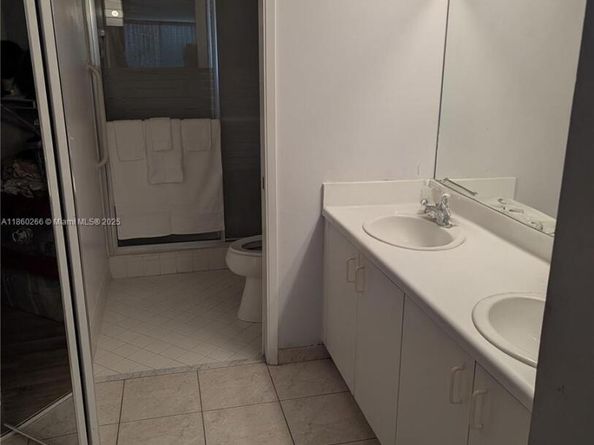 1650 SW 124th Ter 212D, Pembroke Pines FL 33027