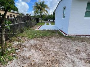 775 NW 142nd St, Miami FL 33168