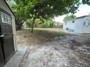 775 NW 142nd St, Miami FL 33168