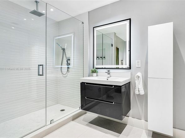 350 SE 2nd St 1430, Fort Lauderdale FL 33301