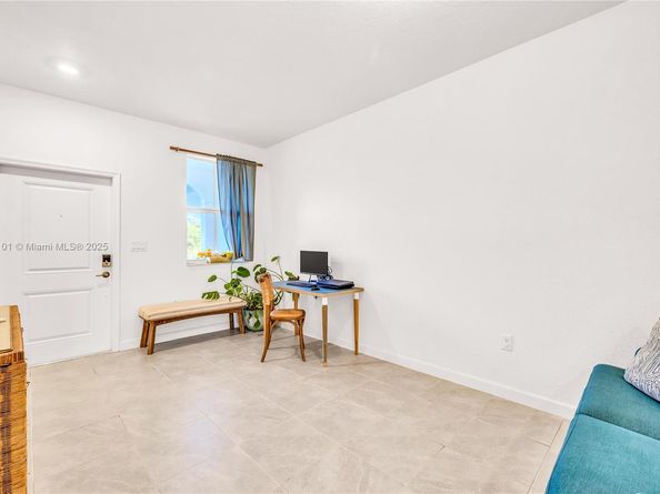 12606 NW 22nd Pl, Miami FL 33167
