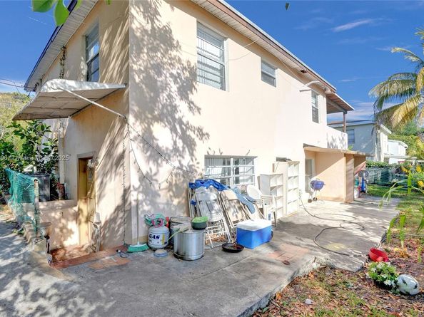 731 SW 8th Ave, Hallandale Beach FL 33009