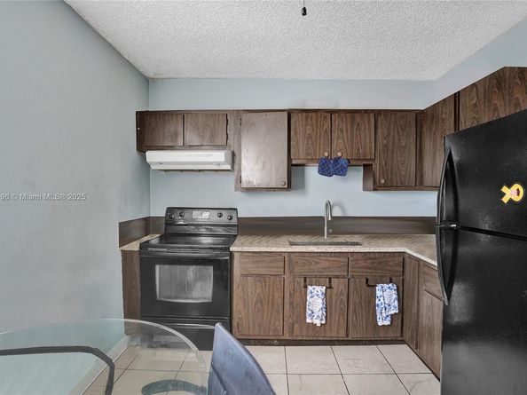 731 SW 8th Ave, Hallandale Beach FL 33009