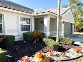 1107 Fairfield Meadows Dr, Weston FL 33327