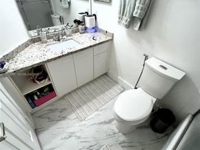 1107 Fairfield Meadows Dr, Weston FL 33327