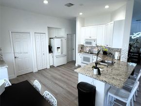 1107 Fairfield Meadows Dr, Weston FL 33327