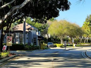 1107 Fairfield Meadows Dr, Weston FL 33327