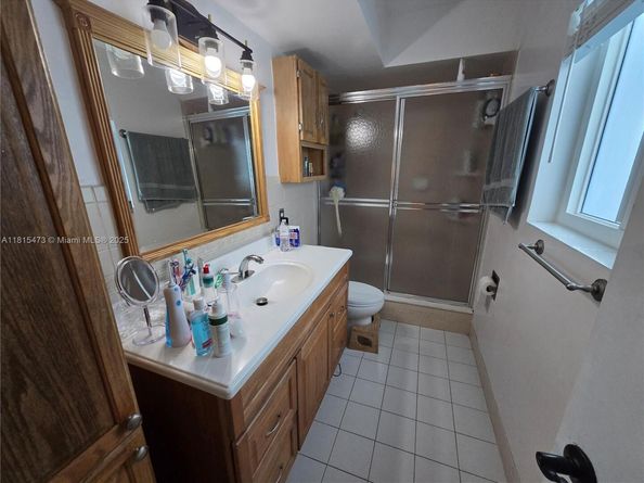 8331 NW 18th St, Pembroke Pines FL 33024