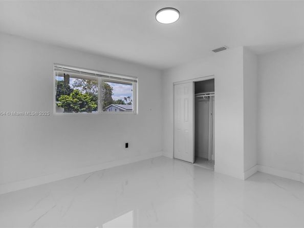 741 NW 175th Dr, Miami Gardens FL 33169