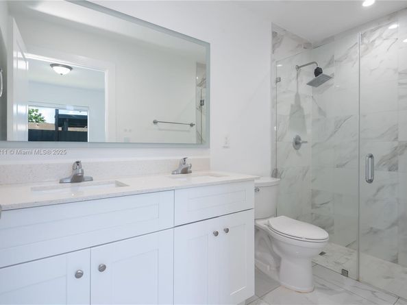 2490 & 2492 NW 44th St, Miami FL 33142