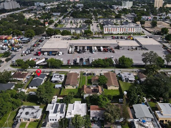 2490 & 2492 NW 44th St, Miami FL 33142