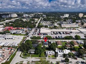 2490 & 2492 NW 44th St, Miami FL 33142