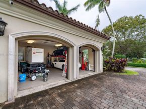 12101 Moss Ranch Rd, Pinecrest FL 33156