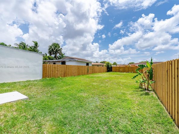 973 SW 88th Ave, Miami FL 33174