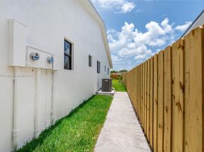 973 SW 88th Ave, Miami FL 33174