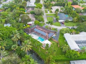 10105 SW 71st Ave, Pinecrest FL 33156