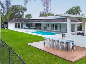 10105 SW 71st Ave, Pinecrest FL 33156