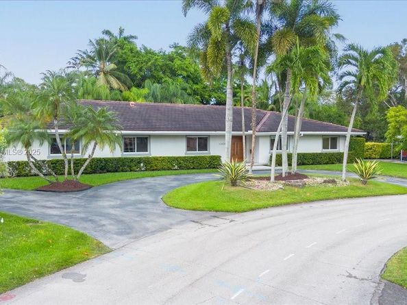 10105 SW 71st Ave, Pinecrest FL 33156