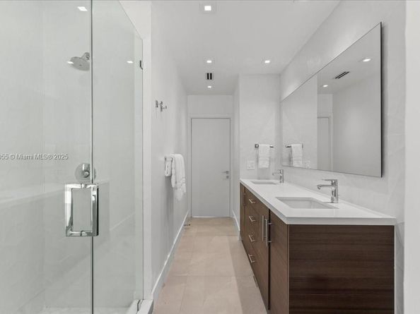 10105 SW 71st Ave, Pinecrest FL 33156